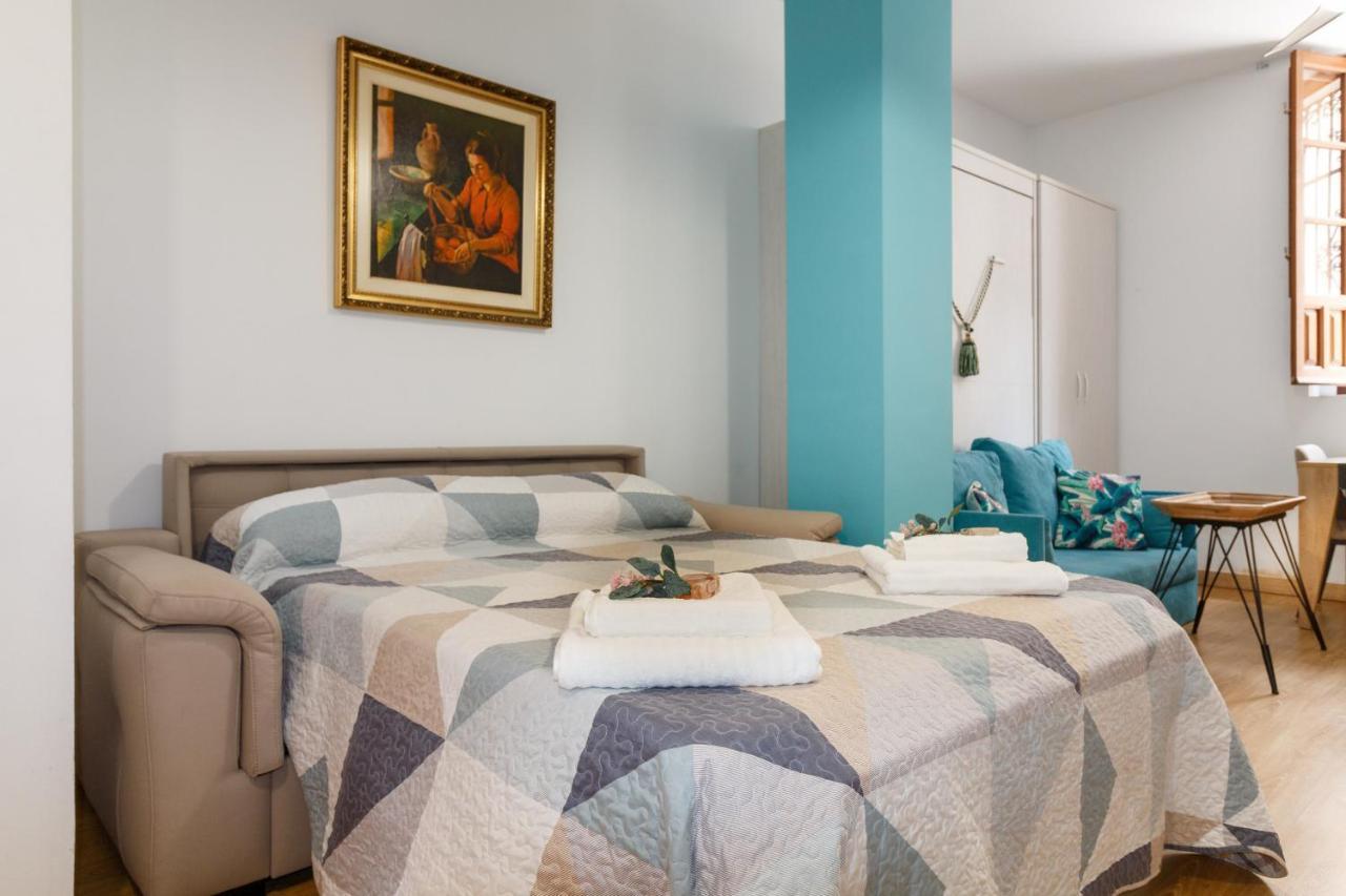 Apartamento Acogedor Y Equipado En El Centro De Sevilla Bagian luar foto