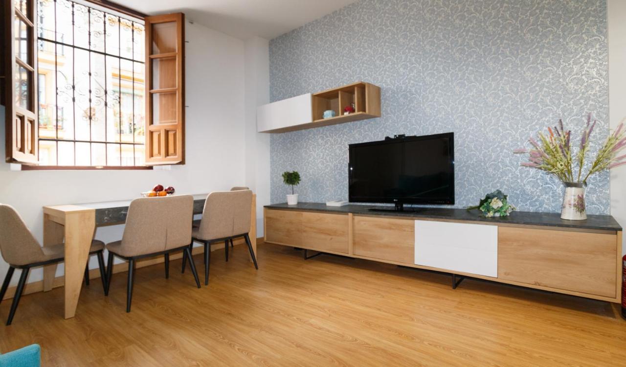 Apartamento Acogedor Y Equipado En El Centro De Sevilla Bagian luar foto